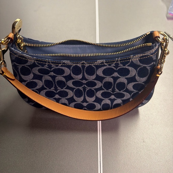 Blue Coach Teri Shoulder Bag In Signature Denim - Picture 4 of 7